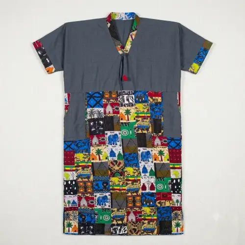 Robe Boubou Moderne en Patchwork Africain – Gris & Imprimés Traditionnels